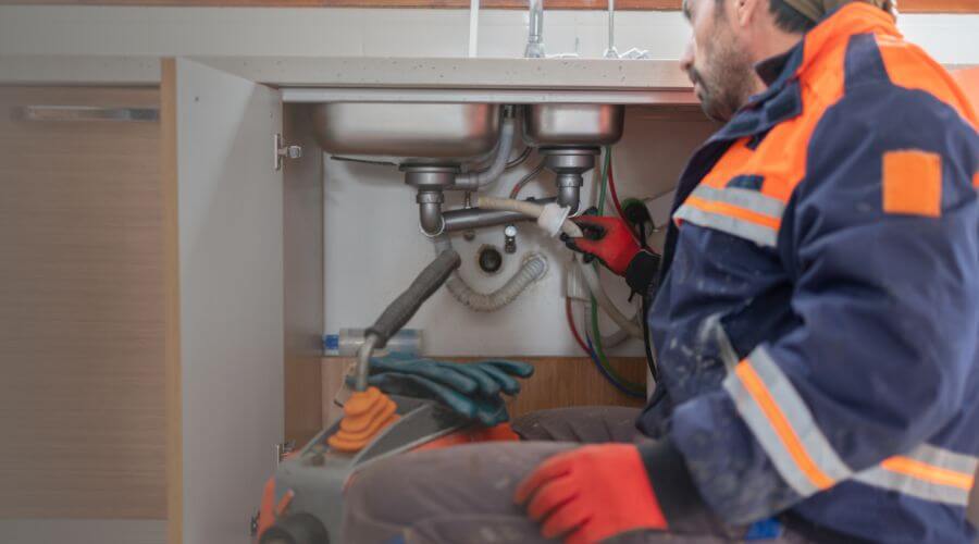 Professional slab leak plumber services in Rogers, TX